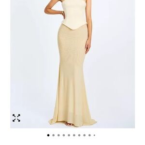 Elegant Cream Strapless Gown
